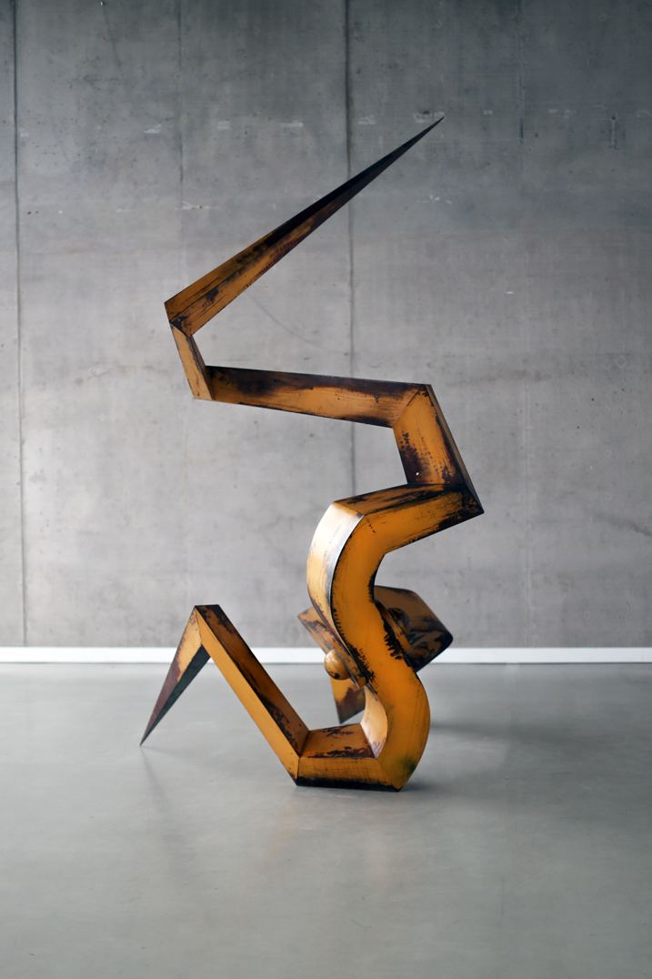 D001, stal czarna, 280 × 200 × 350 cm — ujęcie 3