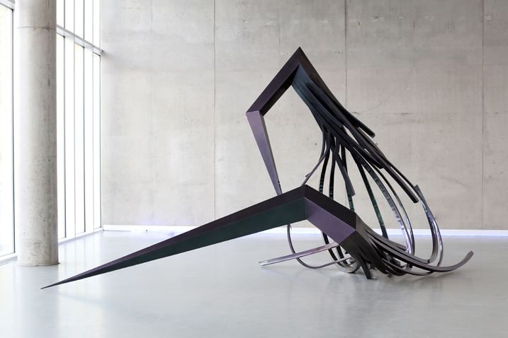 D002, black steel, 350 × 250 × 550 cm — view 4