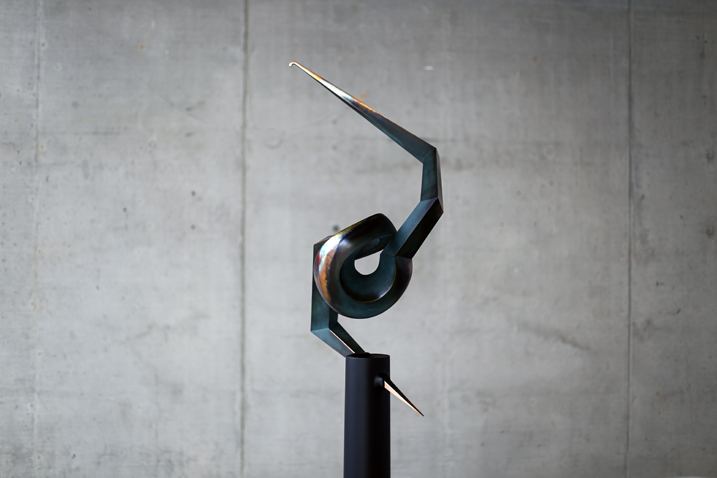 D003, bronze, 210 × 70 × 70 cm — view 4
