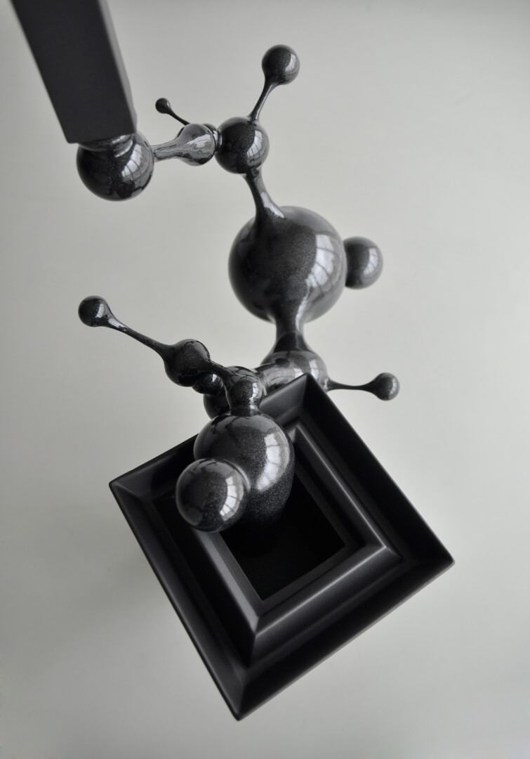 Obiekt numer 2, stal czarna, 75 × 40 × 200 cm — ujęcie 5